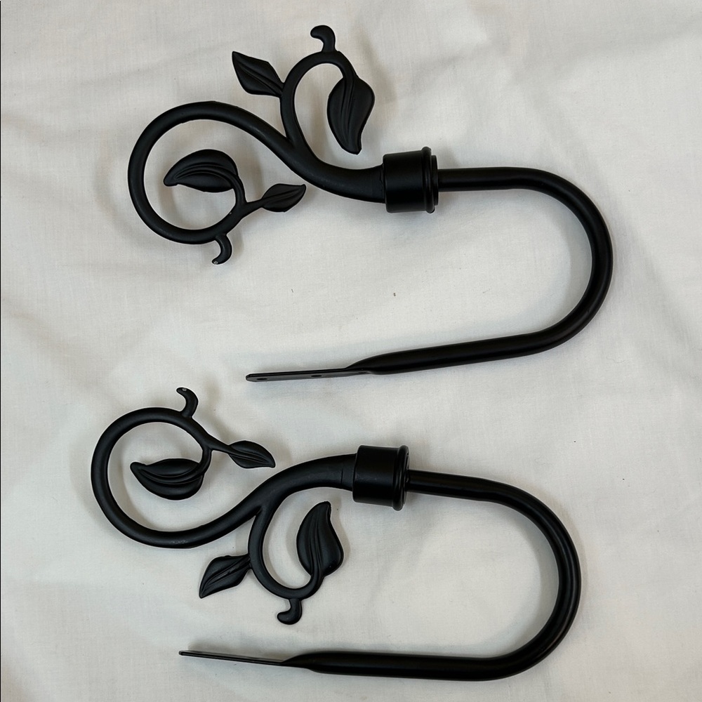 Stylish Black Leaf Wall Drapery Curtain Holdback Tieback Hooks Set of 2